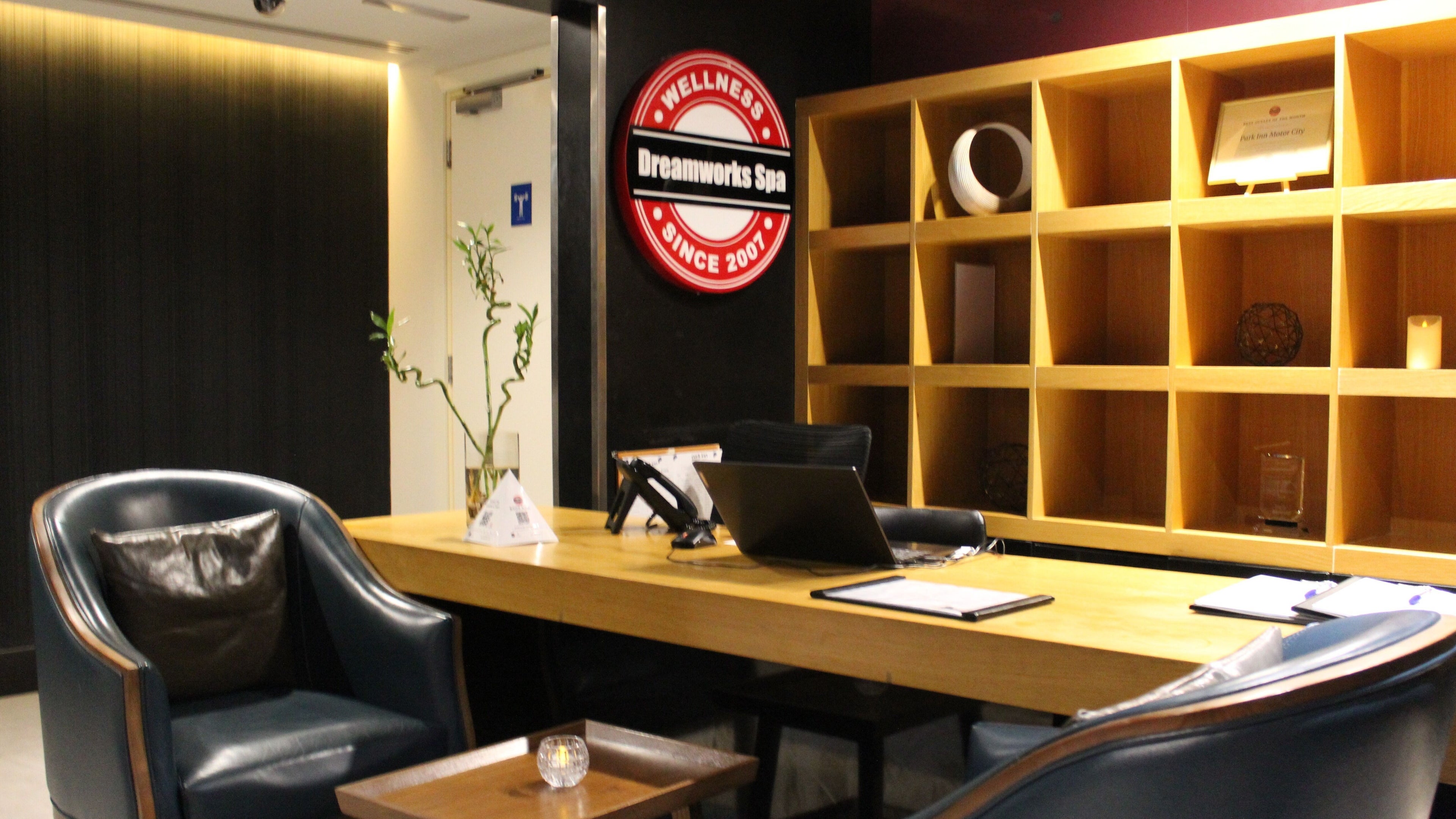 Reception at DWS-Park Inn by Radisson Hotel, Dubai, Dubai, AE featuring serene spa ambiance.