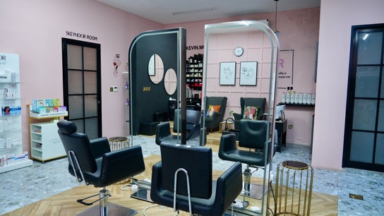 Topone Salon & Spa