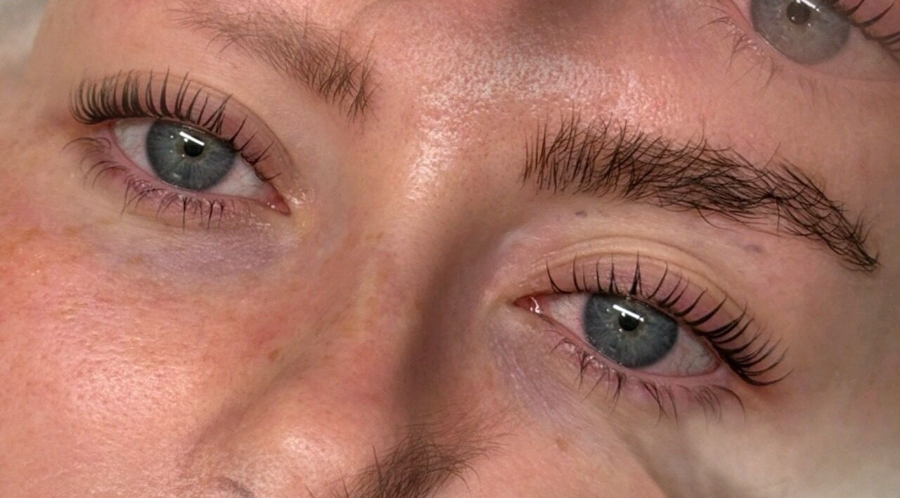 Close-up of refined eyelash extensions at The Beauty Mix Dartford, Dartford, England, GB.
