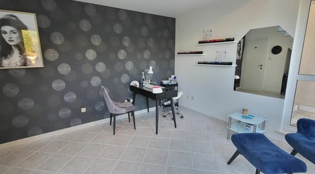 Imzadi Nail Salon afbeelding 3