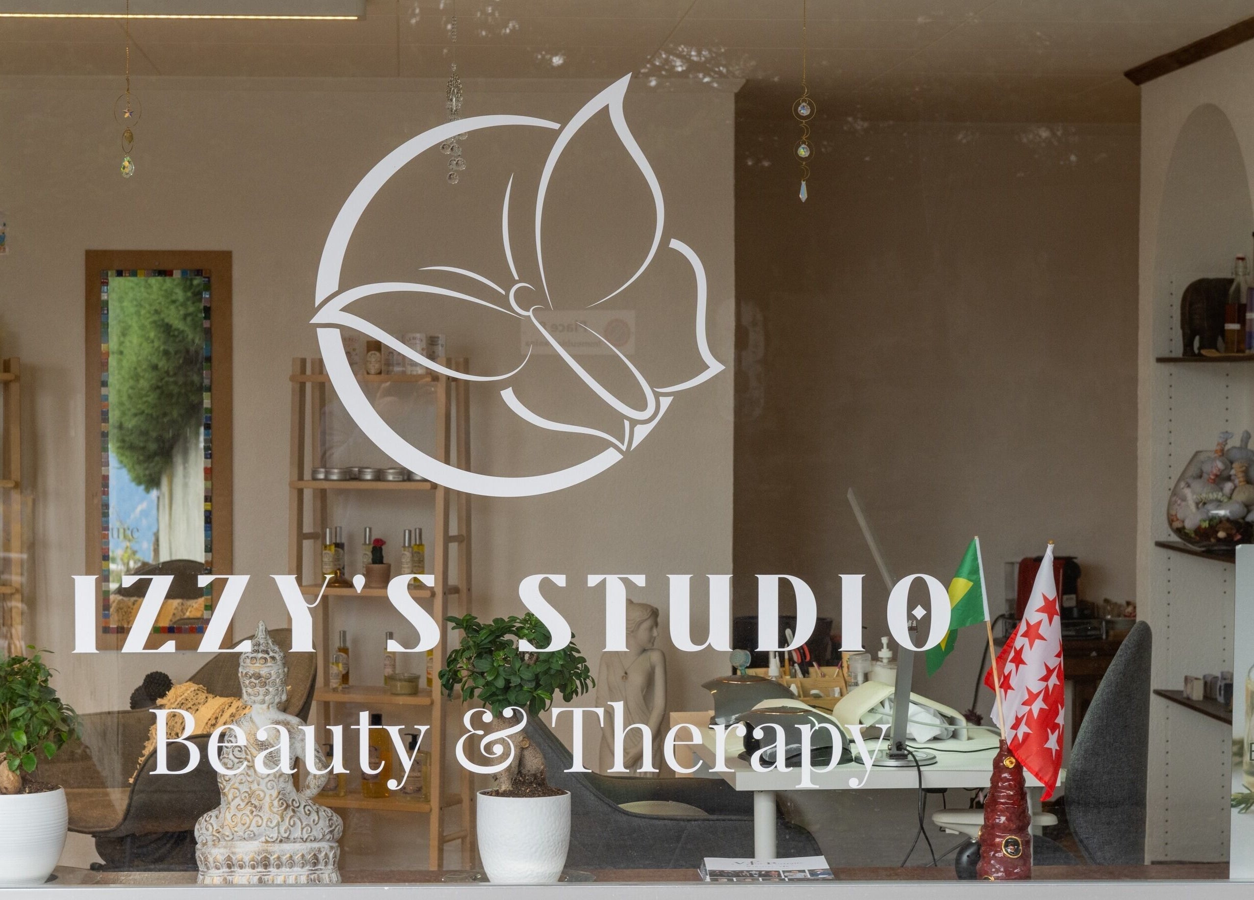 Front view of Izzy's Studio, Val De Bagnes, Valais, CH, showcasing beauty and therapy ambiance.