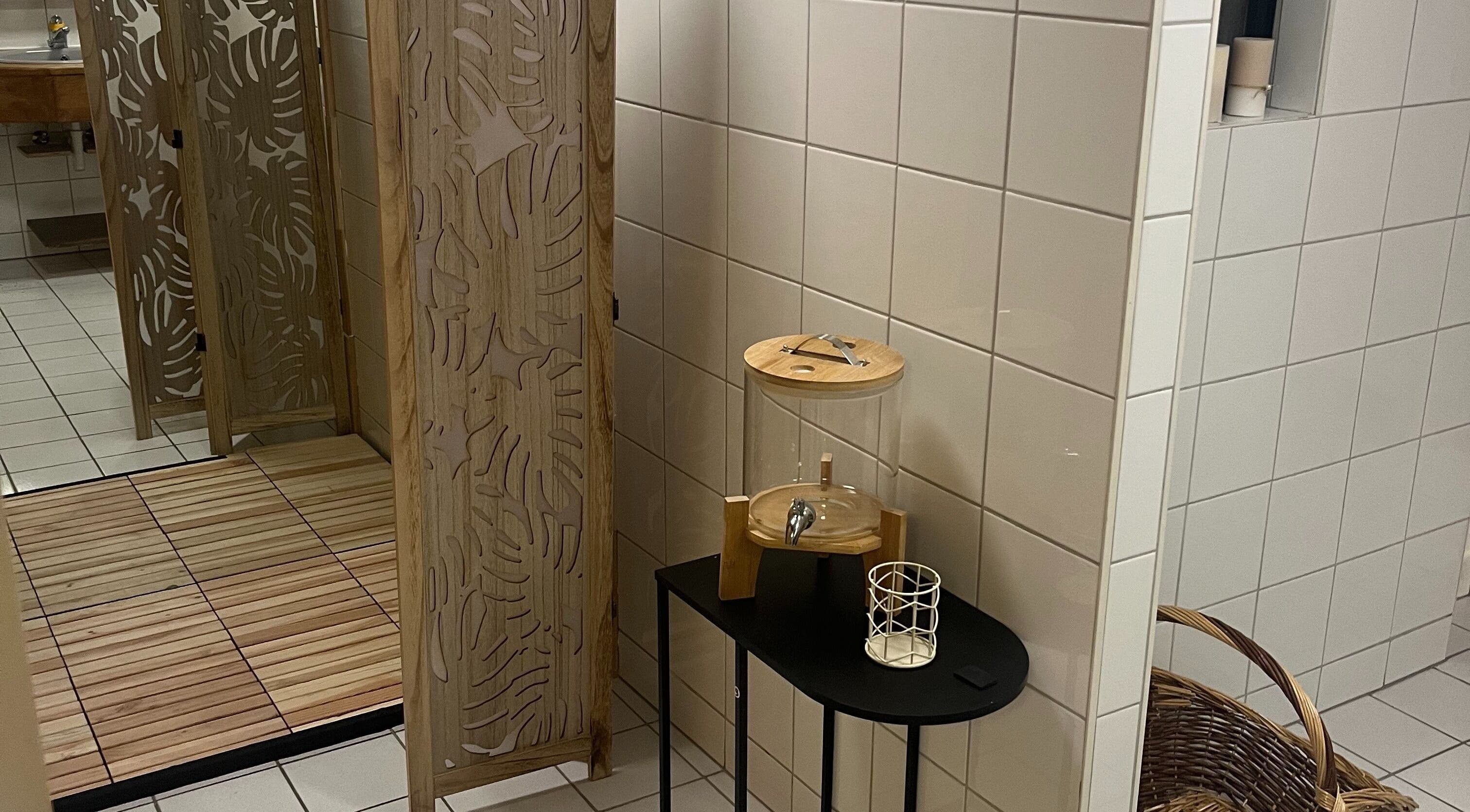 Cozy corner with elegant paneling at Izzy Spa, Val De Bagnes, Valais, CH, enhancing relaxation vibes.