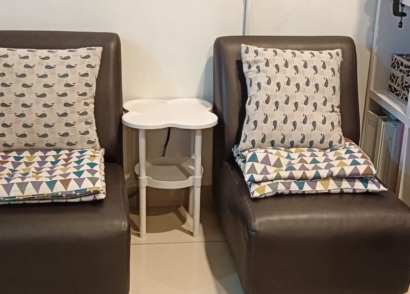 Comfortable seating at De Borneo Hair & Spa, Langkawi, Kedah, MY.