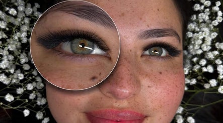 Detalle pestañas en Melistylo, Madrid, Comunidad De Madrid, ES, destacando belleza y elegancia.