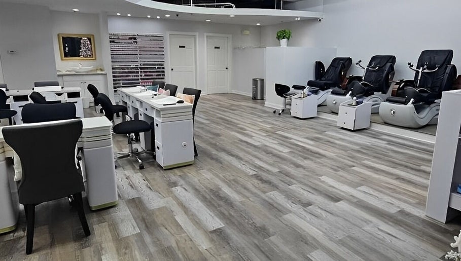 Image de Plush nail salon II 1