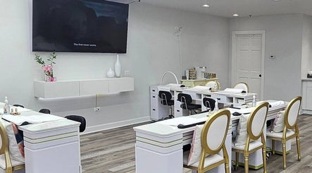 Plush Nail Salon Ii изображение 2