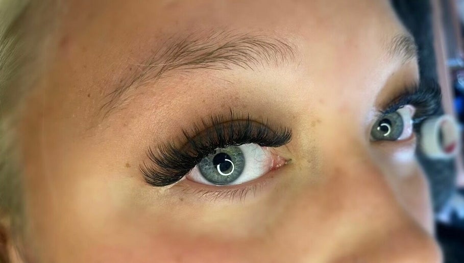 Lashes by Ellen image 1