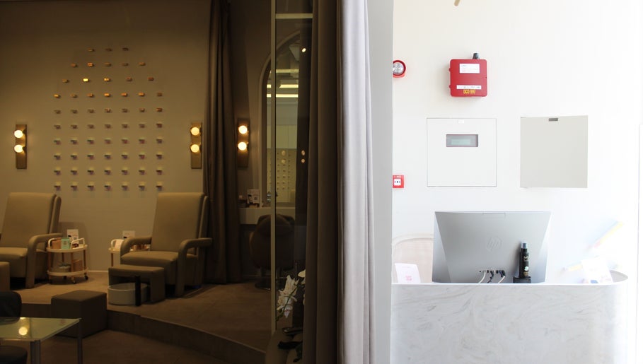 Shade Beauty Center City Walk изображение 1