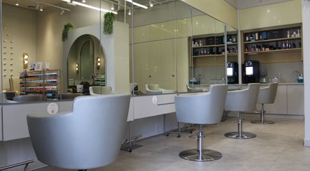 Shade Beauty Center City Walk изображение 3
