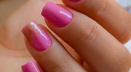 صورة Amanda Quintiliano Nail Designer 3