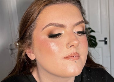 Close-up of professional makeup by Makeup by Linsey in Whitburn, Scotland, GB.