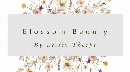 Elegant floral design for Blossom Beauty by Lesley Thorpe in Dumfries, Scotland, GB.