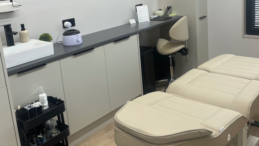 Precision Permanent Makeup Clinic, bild 1
