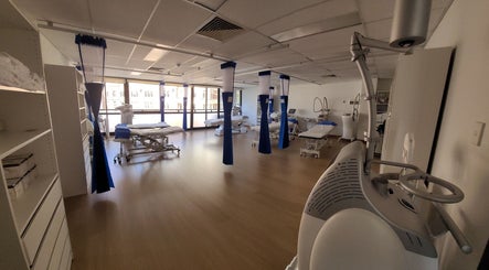 Atchara's Clinic – obraz 2