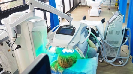 Atchara's Clinic – obraz 3