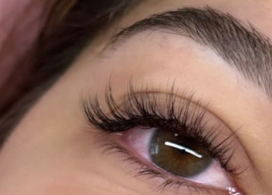 Close-up of expertly styled lashes at Karen’s Beauty, Hadath, Mount Lebanon Governorate, LB.
