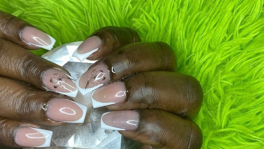 صورة Nailsbysherinebeautybar 1