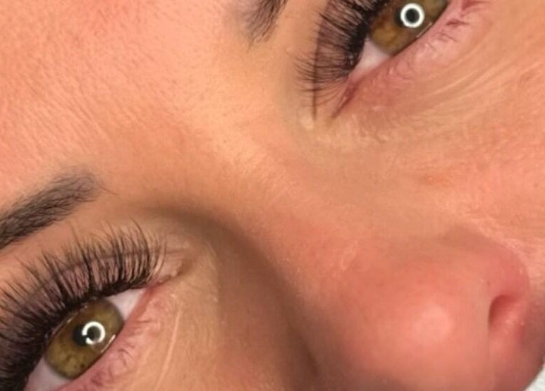 Close-up of expertly applied lashes at Lashabellex, Liverpool, England, GB, showcasing lash extension quality.