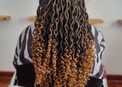 Beautifully styled curly ombre braids at Enhle Afro Salon, Mthatha, Eastern Cape, ZA.
