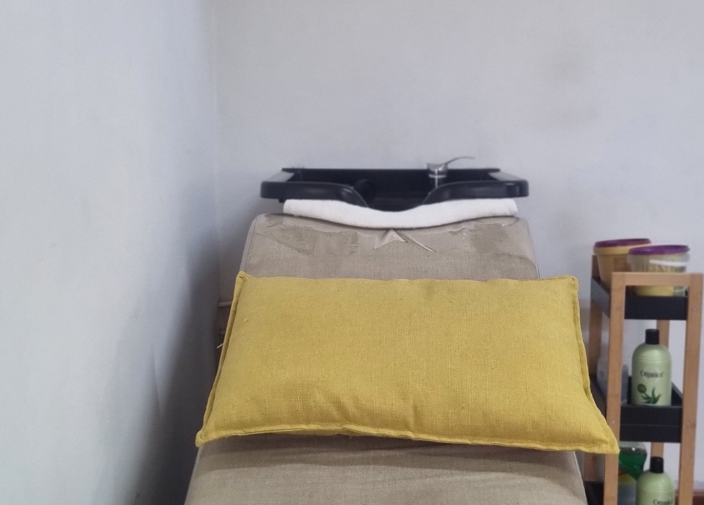 Relaxing wash station at Enhle Afro Salon, Mthatha, Eastern Cape, ZA. Dreamy spa ambiance for hair treatments.