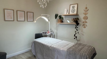 New Moon Brow Artistry