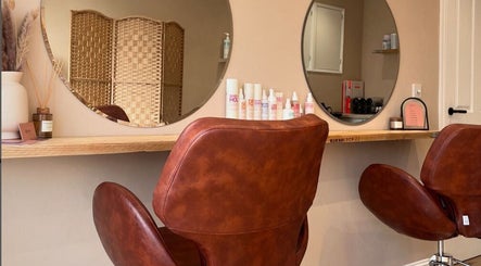 Riona Hair Studio