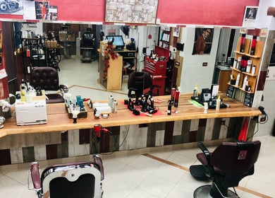 Interno di L'Acconciatutti Chicca e Angelo Berte', Gozzano, Piemonte, IT, salone di bellezza e benessere.