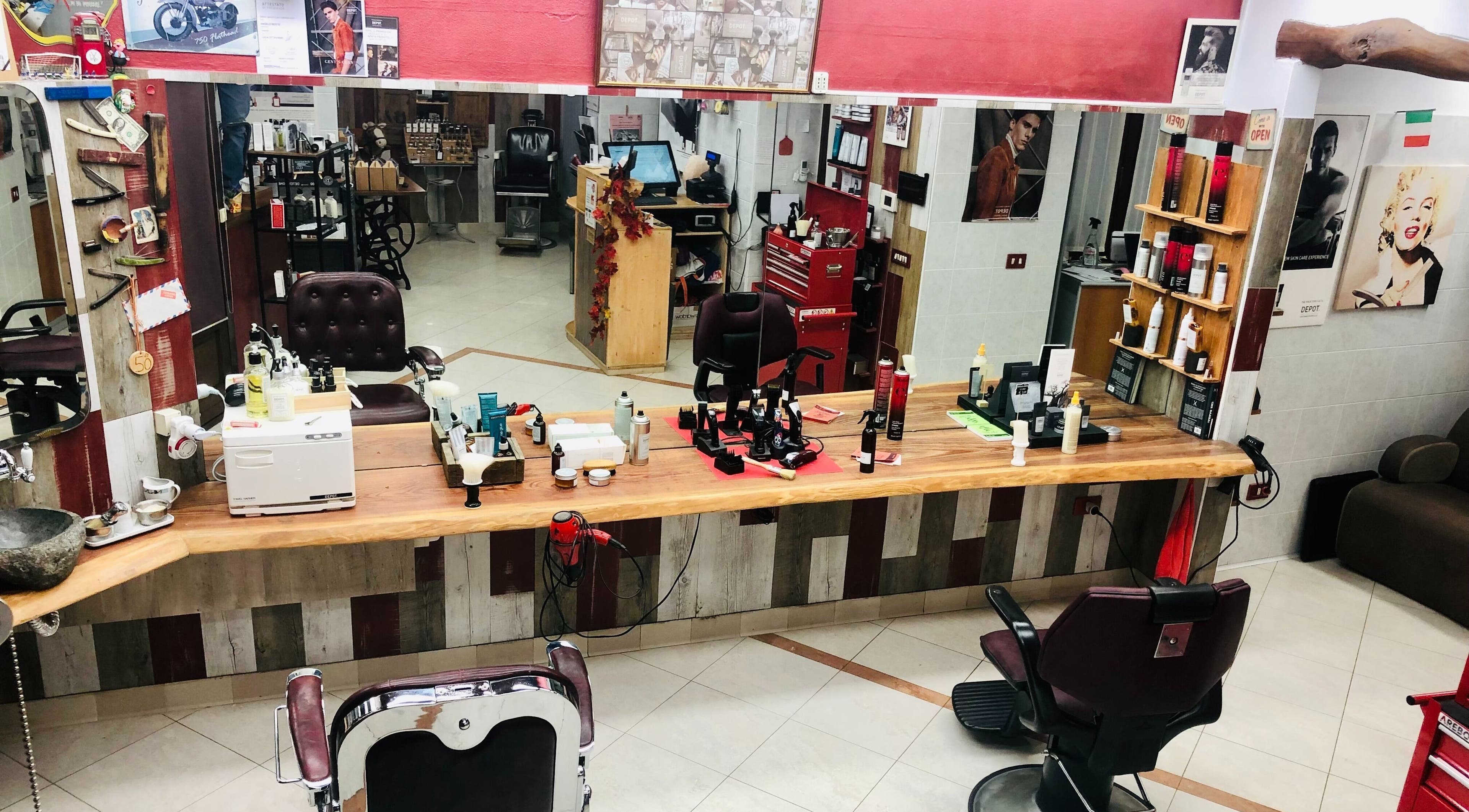 Interno di L'Acconciatutti Chicca e Angelo Berte', Gozzano, Piemonte, IT, salone di bellezza e benessere.