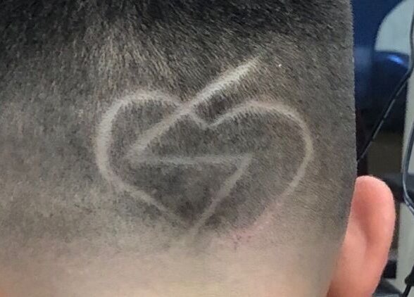 Design accattivante su capelli a L'Acconciatutti Chicca e Angelo Berte', Gozzano, Piemonte, IT.