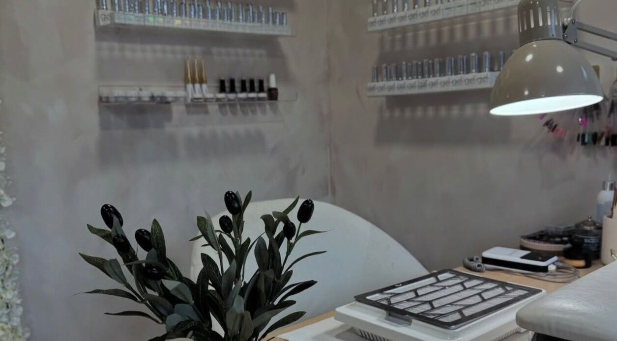 Beauty by CO B in Dronfield, England, GB offers a serene nail studio with elegant decor and modern facilities.