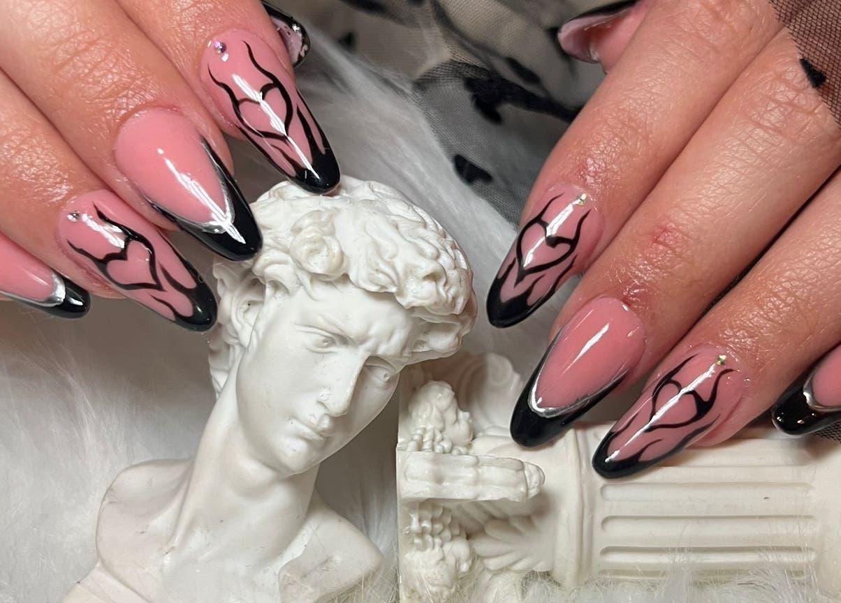 Diseño de uñas artísticas de Joselin Rodríguez Studio en New Jersey, Long Branch, EC.