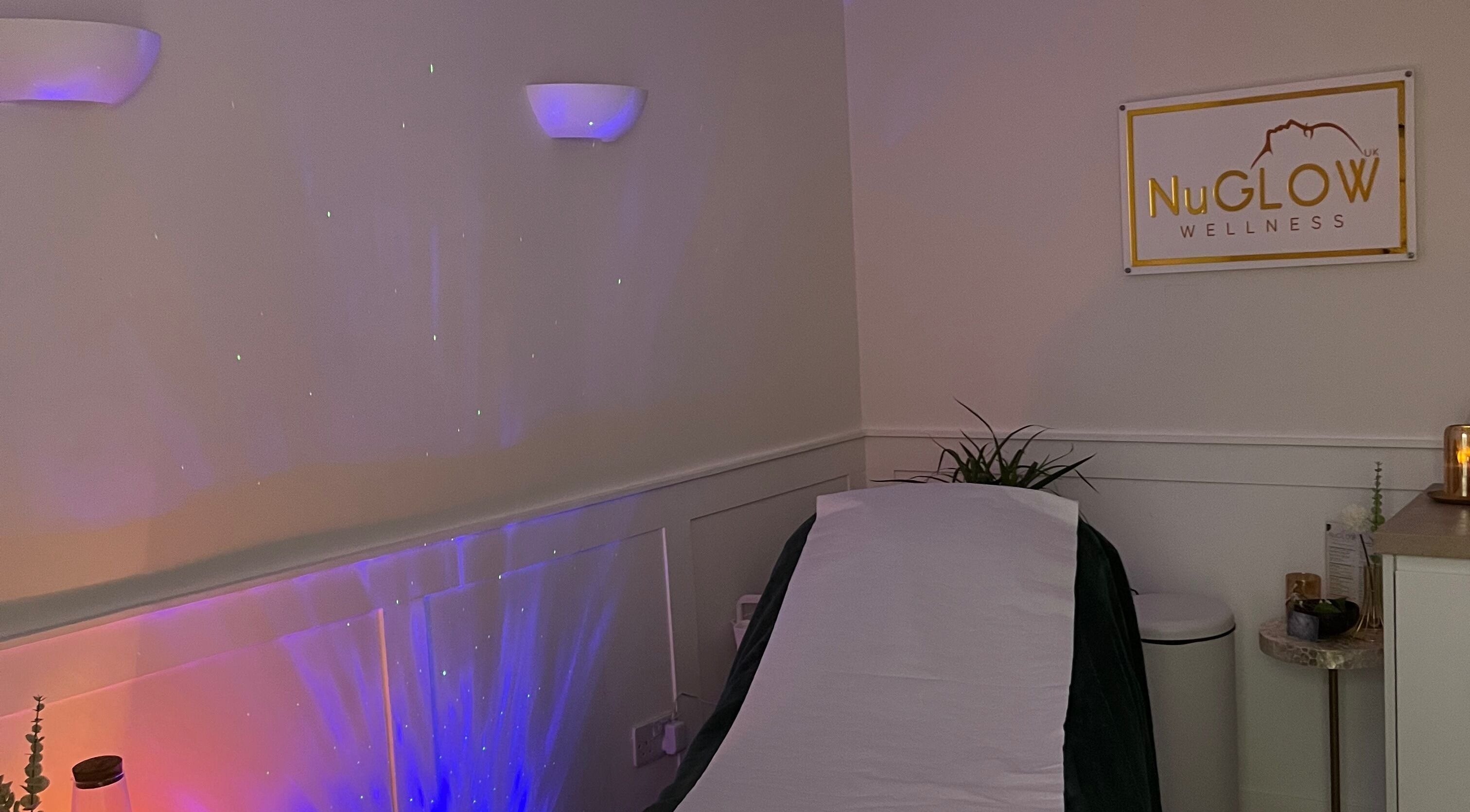 Peaceful treatment room at Acupuncture with Natalie, Lowestoft, England, GB. Soft lighting and a relaxing ambiance.