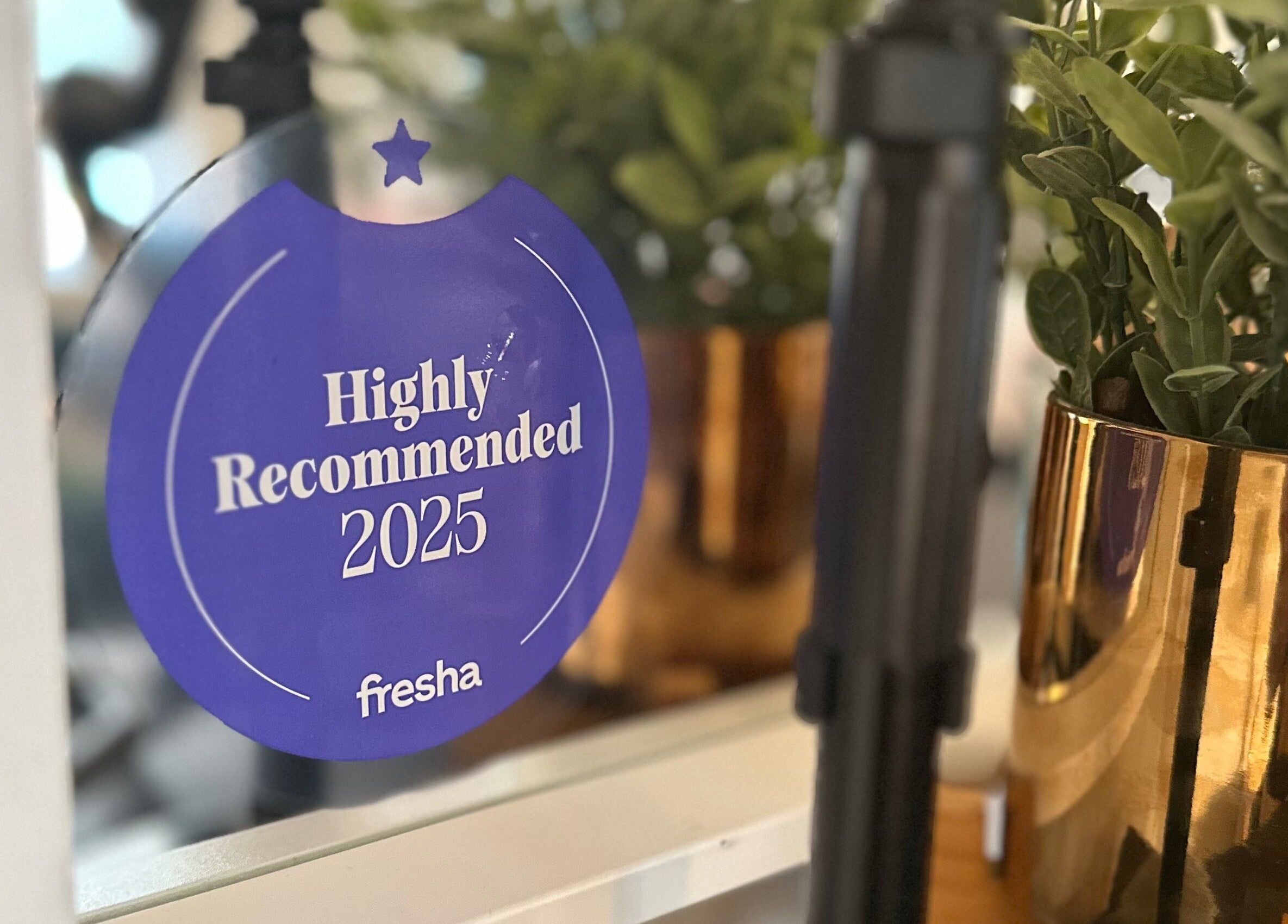 "Highly Recommended 2025" badge at The Pearly Bright, Blantyre, Scotland, GB.