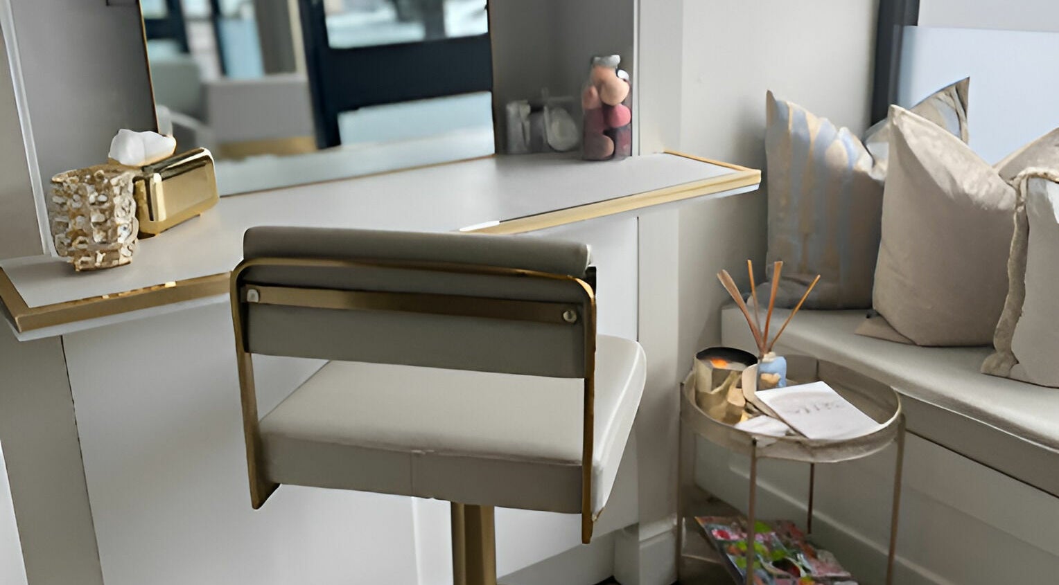 Modern salon vanity and seating area at Salon23, Glasgow, Scotland, GB, creating a luxurious atmosphere.