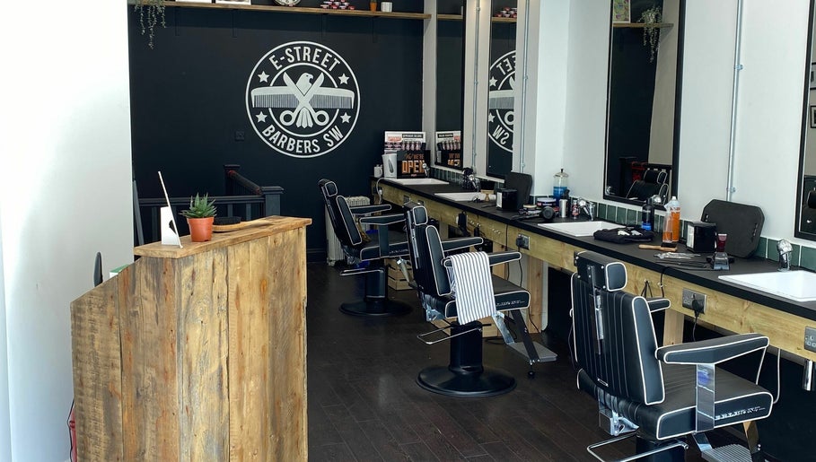 E-Street Barbers SW slika 1