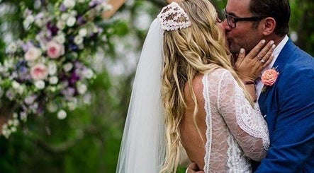 Salt Hair Shop image 3