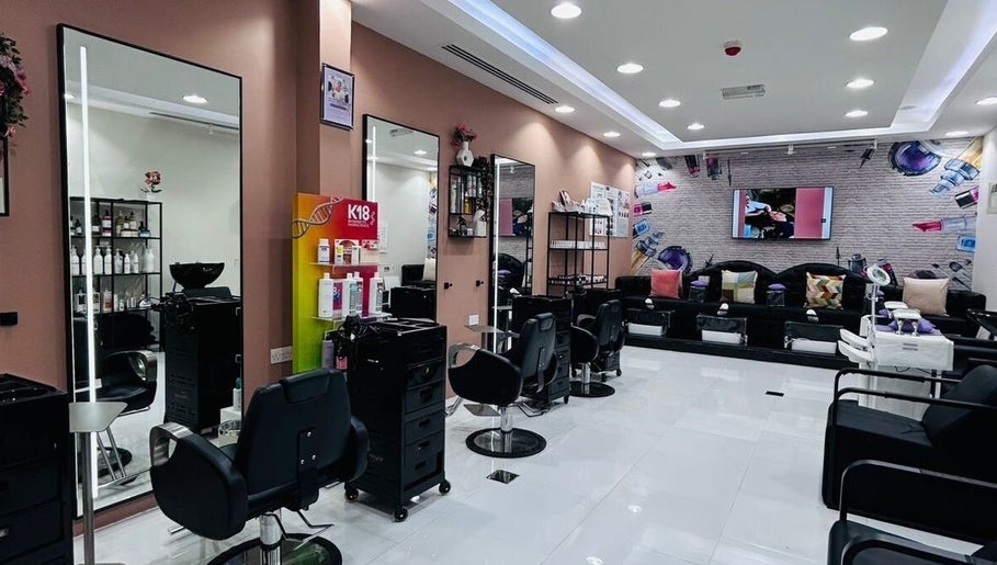 Freesia Beauty Center - Al Falah image 1