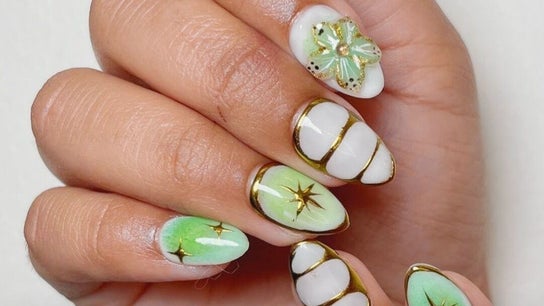 Freesia Beauty Center (Luxury Services)  Shawamekh Central Mall