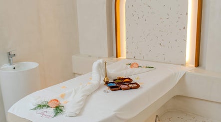 Luxury spa treatment at Freesia Beauty Center Shakhbout City, Abu Dhabi, offering rejuvenating services.
