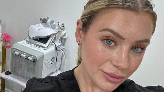 Aesthetics with Lily - Long Buckby