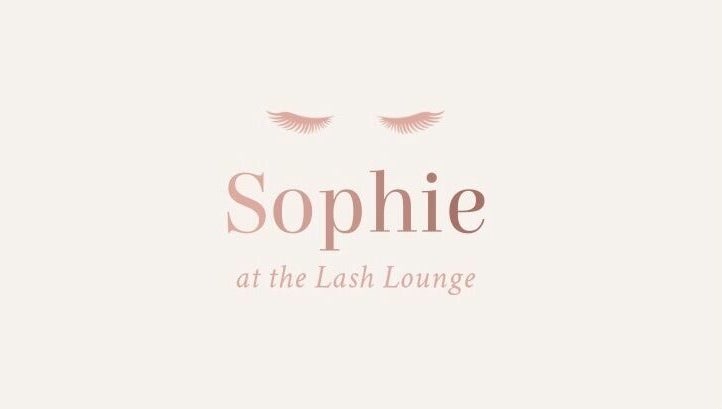 Sophie at the Lash Lounge image 1