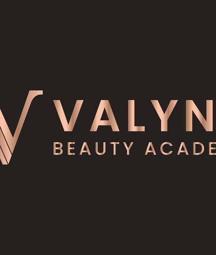 Valynn Beauty Academy صورة 2