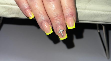 Glam Nails MCR, bild 2