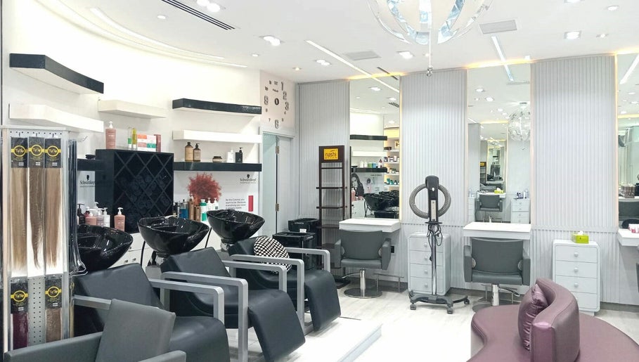 Tip Top Hair Beauty Salon | Marina Byblos Hotel Bild 1