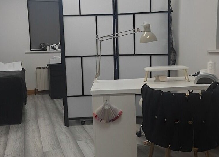 Modern beauty room at Me Myself And Eye, Dublin, County Dublin, IE featuring a sleek treatment setup.