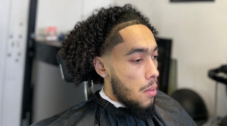 Elzzcutz image 3