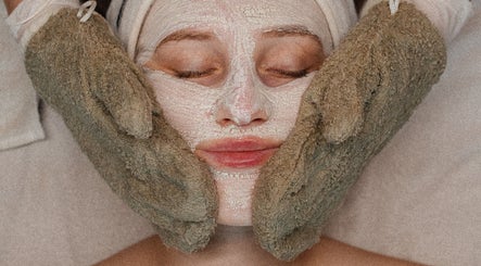 Saya Holistic Spa image 2