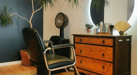 Revive Hair Lounge