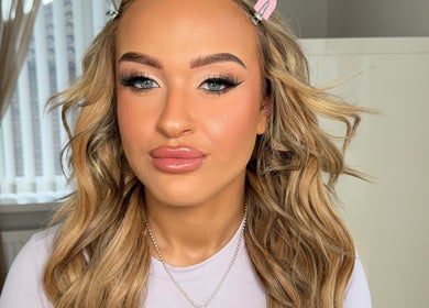 Elegant makeup style by Aroha Makeup, showcasing beauty enhancement in Cwmbran, Wales, GB.