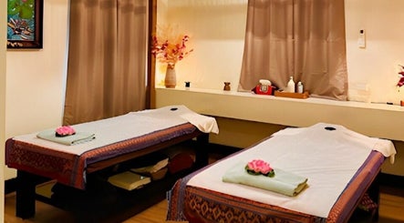 Royal Lotus Thai Massage image 2